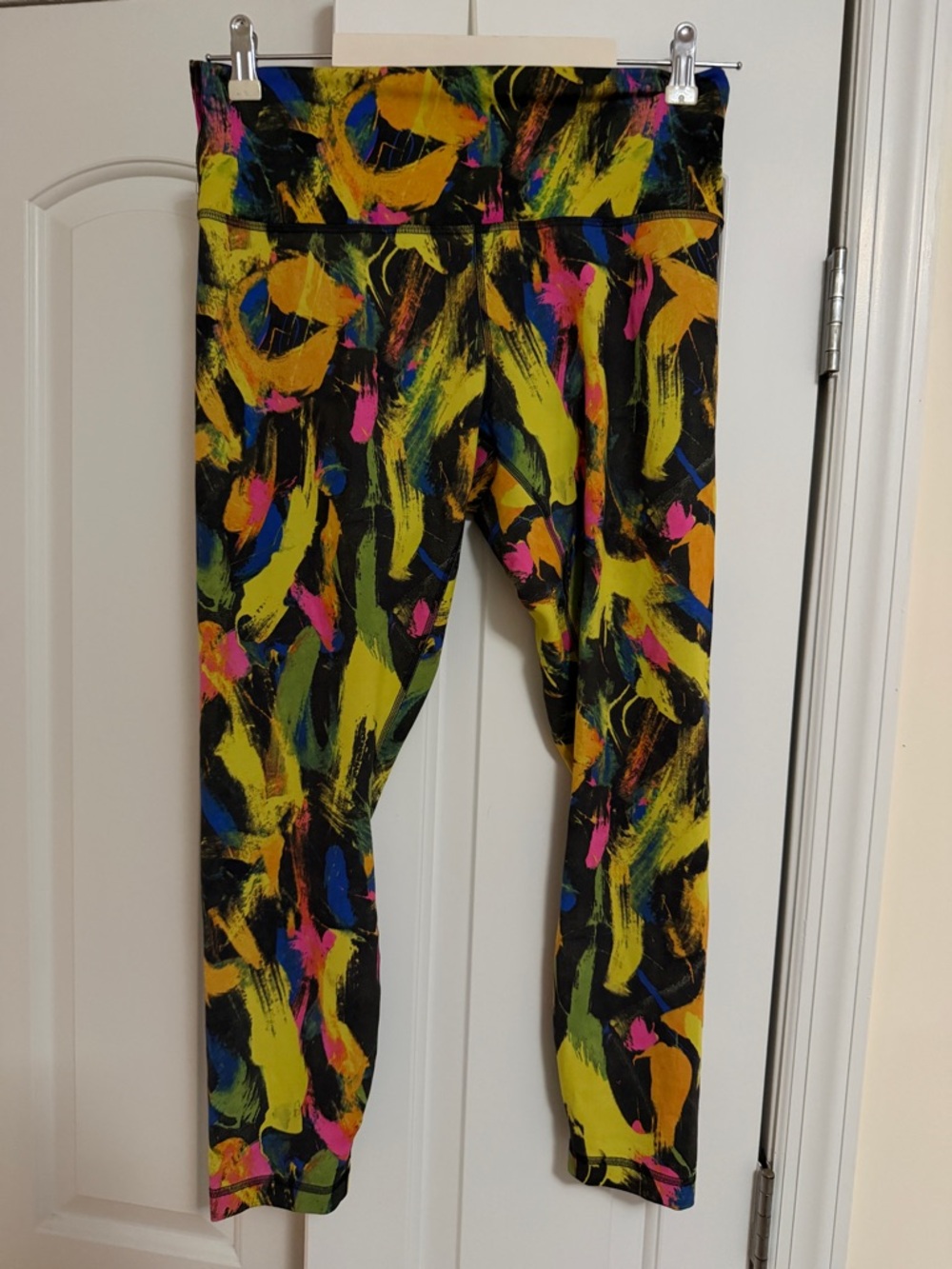 Lululemon athletica Black
Multicolor Brushstroke invigorate H R tights - Picture 3 of 7